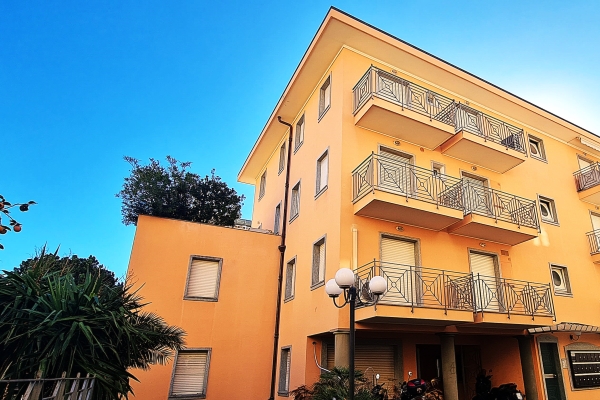 Ampio Bilocale con box